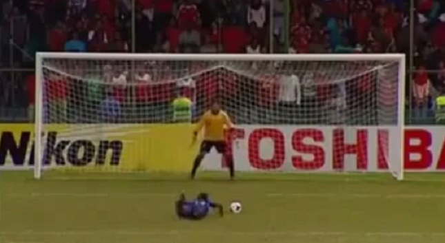 Παίρνει φόρα… τρέχει… και τούμπα (Video) - Media