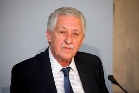Κουβέλης προς τρόικα: Η κοινωνία έχει εξαντλήσει τα όρια της αντοχής της - Media