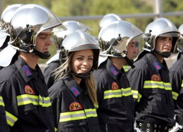 Πυροσβεστικό σώμα:«Δεν έχουμε δεύτερη στολή να φορέσουμε» - Media