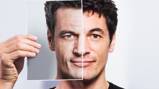 Ανθούν οι επεμβάσεις αισθητικής στην Ελλάδα, παρά την κρίση. Το top 7 των πλαστικών στους άνδρες.. 
 - Media