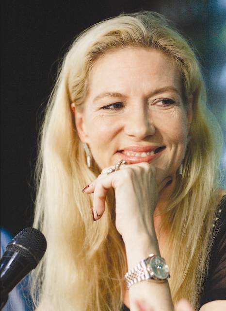 Η Λίζα, τα «χαιρετίσματα» και η εξουσία... - Media