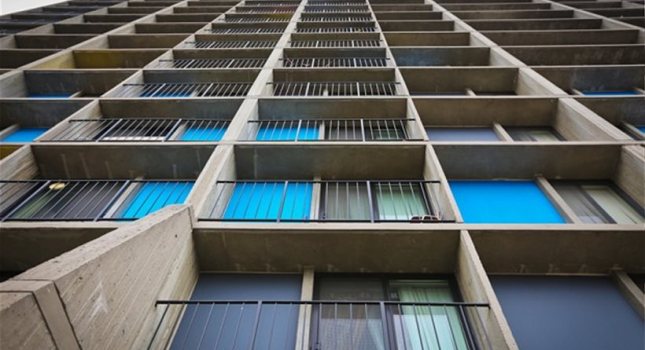 Αγοράκι έπεσε από τον 11ο όροφο και επέζησε! - Media