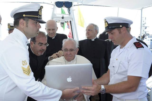 Άφεση αμαρτιών από τον Πάπα μέσω Twitter - Media