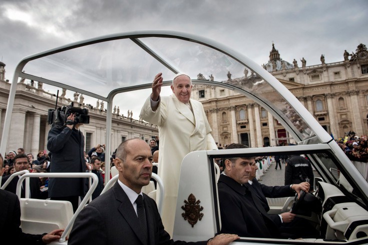 Πάπας Φραγκίσκος: Σε ένα χρόνο άλλαξε την εικόνα την Καθολικής εκκλησίας
 - Media