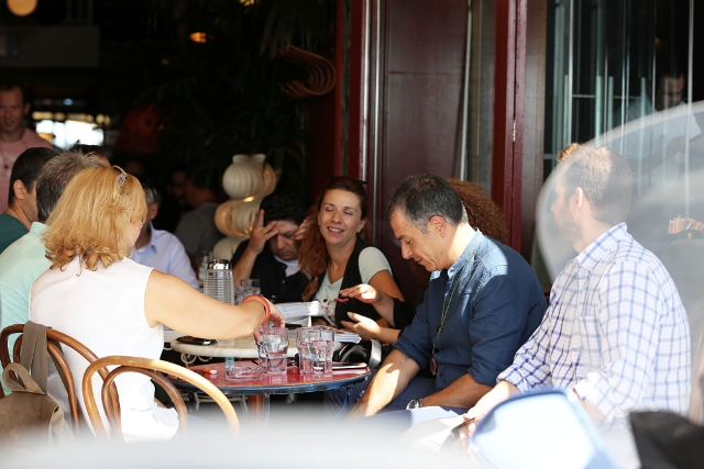 Να τα αλλάξουμε όλα χωρίς να διακινδυνεύουμε το γκρέμισμα της χώρας, λέει ο Σ.Θεοδωράκης - Media