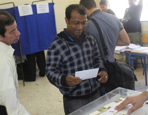 Επανεξετάζουν το δικαίωμα ψήφου «μόνο για Έλληνες» - Media