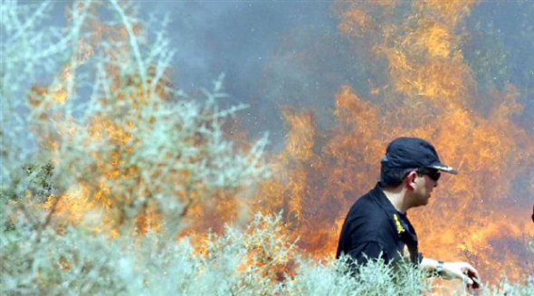 Μεγάλη φωτιά στο Ρέθυμνο – Πνέουν ισχυροί άνεμοι - Media