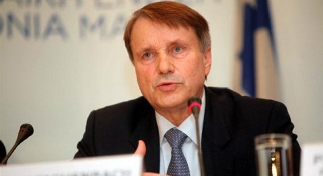 Ο Ράιχενμπαχ βάζει «φρένο» στο κυβερνητικό success story - Media