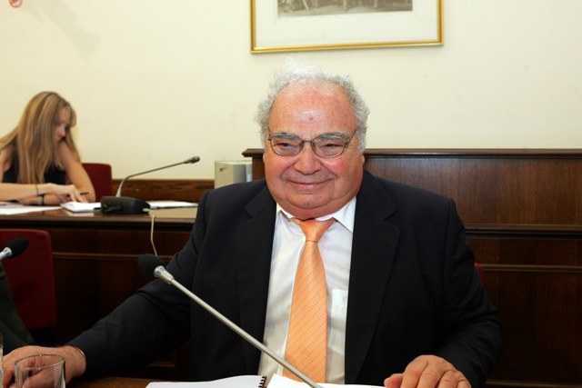 Έκθεση Ρακιντζή: Αυξημένα κρούσματα κακοδιαχείρισης σε ΟΤΑ & νοσοκομεία  - Media