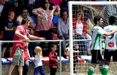 Ρατσίστρια; Απολύεσαι! - Media