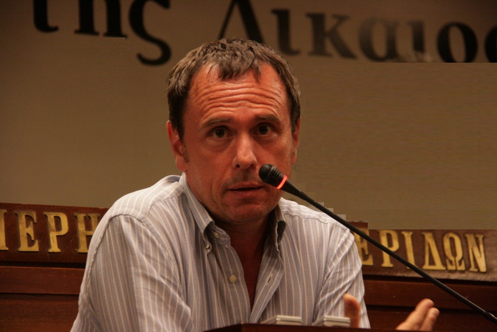 Τι απαντάει ο δικηγόρος Γιάννης Ραχιώτης στην επίθεση που δέχθηκε στα Εξάρχεια - Media