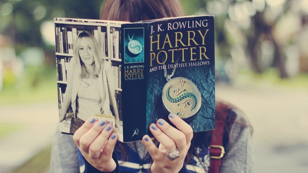 Harry Potter: To αγαπημένο βιβλίο των χρηστών του Facebook - Όλο το top20 - Media