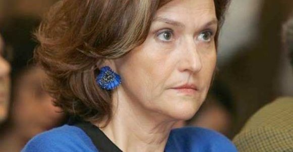 Ρεπούση: «Να κλαίω για τις απολύσεις;» - Media
