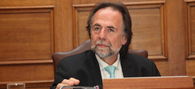 Το ΠΑΣΟΚ θέλει κοινή γραμμή για τη Χρυσή Αυγή
 - Media