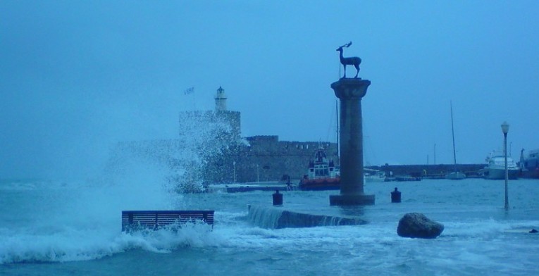 Εισαγγελέας για τους θανάτους στη Ρόδο - Media