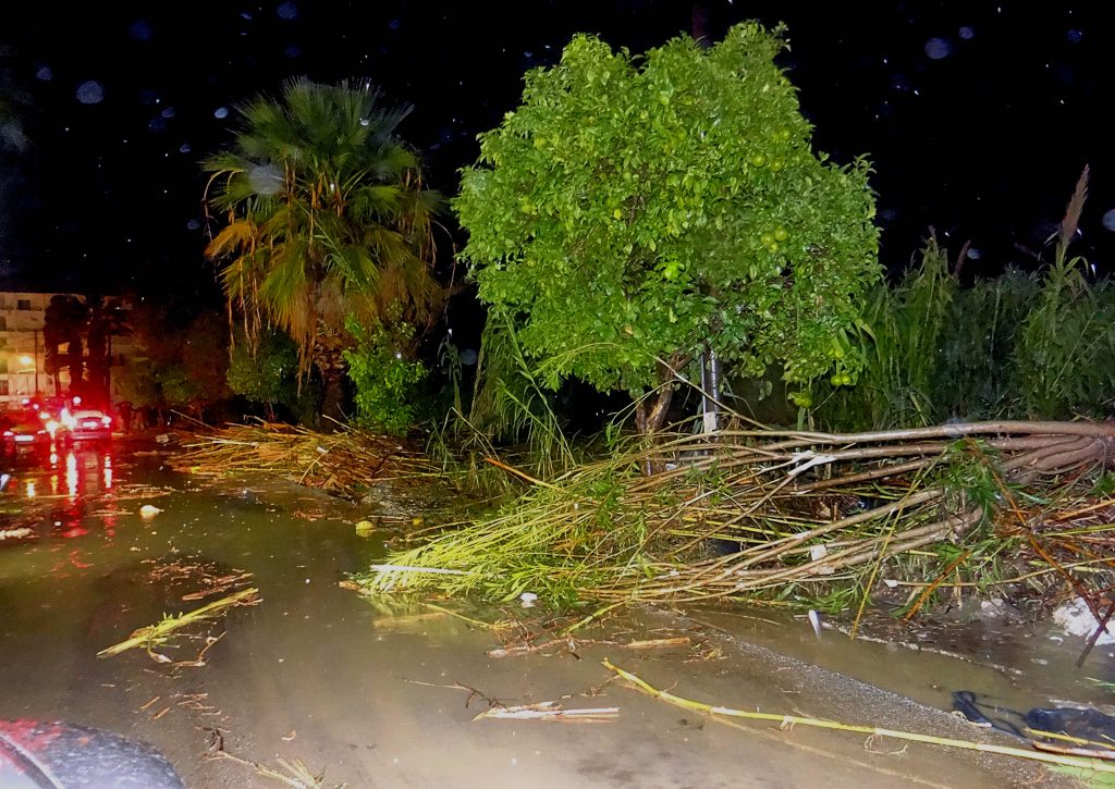 Ρόδος: Νεκρές δυο γυναίκες από την κακοκαιρία (Video) - Media