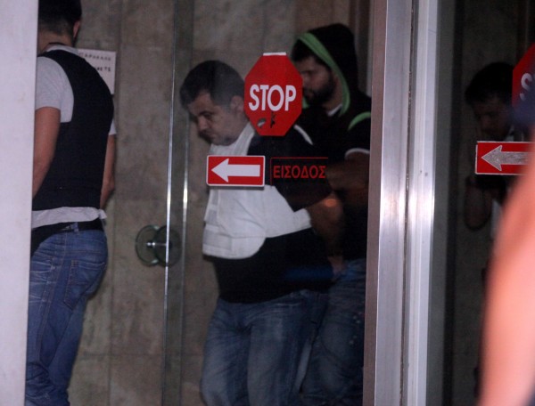 Ελεύθερες η σύζυγος και η πεθερά του Ρουπακιά - Media