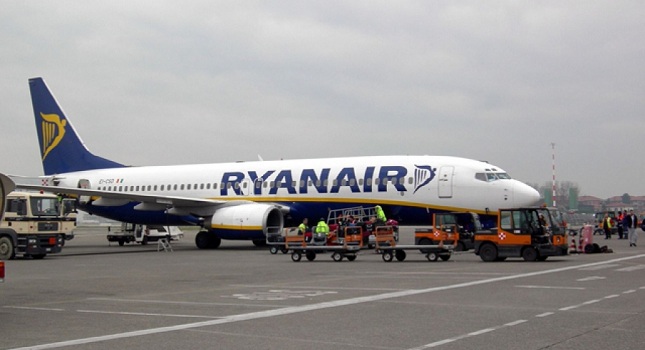 Επιβάτης έπαθε αμόκ σε πτήση-θρίλερ της Ryanair! - Media