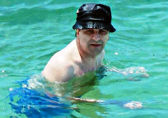 Ο Ρεν έκανε πατητή στην κυβέρνηση - Media