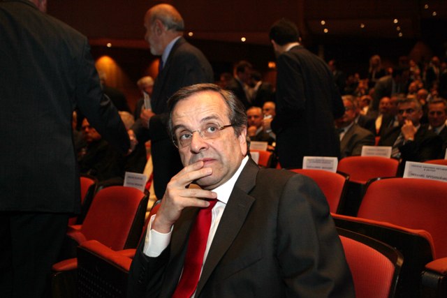 Ο Σαμαράς «φιλοτεχνεί» το νέο κυβερνητικό σχήμα - Media