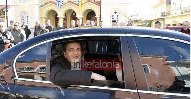 Κεφαλονίτης σε Σαμαρά: «Τέρμα τα ψέματα, αλλιώς δεν ξαναπατάτε εδώ» (Video) - Media