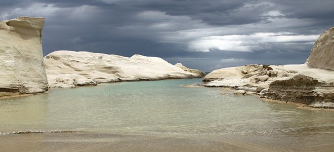 Condé Nast Traveller: «Η παραλία που μοιάζει με τη Σελήνη βρίσκεται στην Ελλάδα» (Photos) - Media