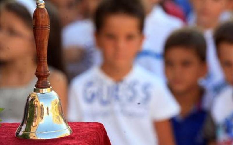 «Μαύρη τρύπα» στη Δημόσια Εκπαίδευση - Media