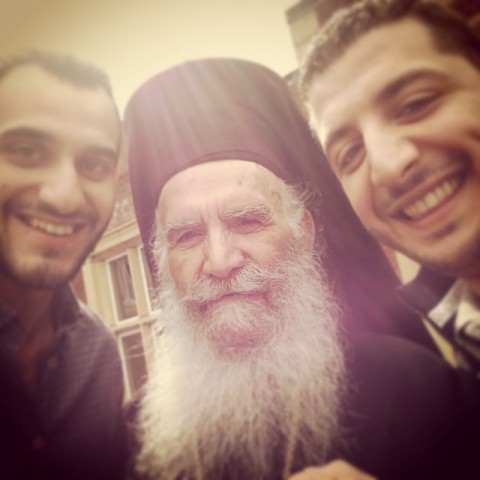 Η selfie του Αρχιεπισκόπου Θυατείρων (Photo) - Media