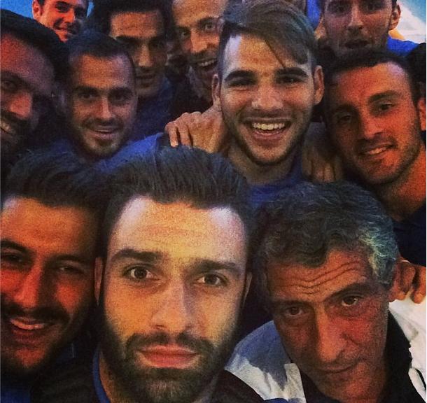 Η selfie του Σάντος με τους παίκτες της Εθνικής - Media