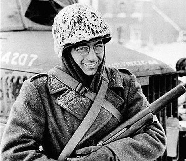 Κράνος με σεμεδάκι στον δεύτερο παγκόσμιο πόλεμο - Media