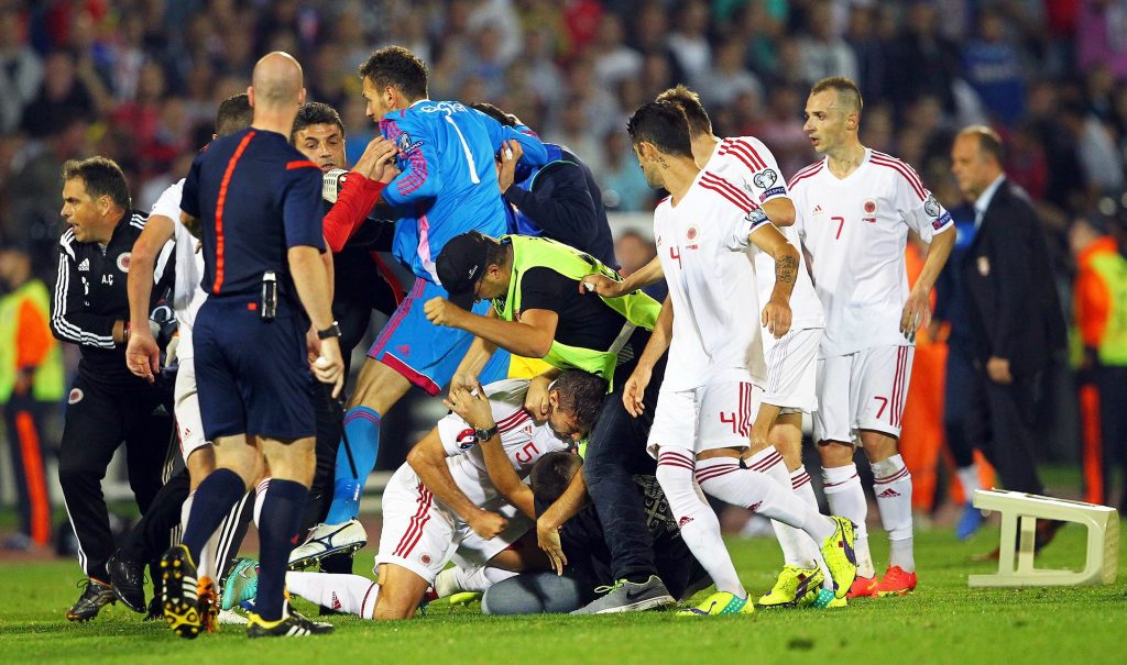 Βαριά «καμπάνα» από την UEFA σε Σερβία και Αλβανία - Media