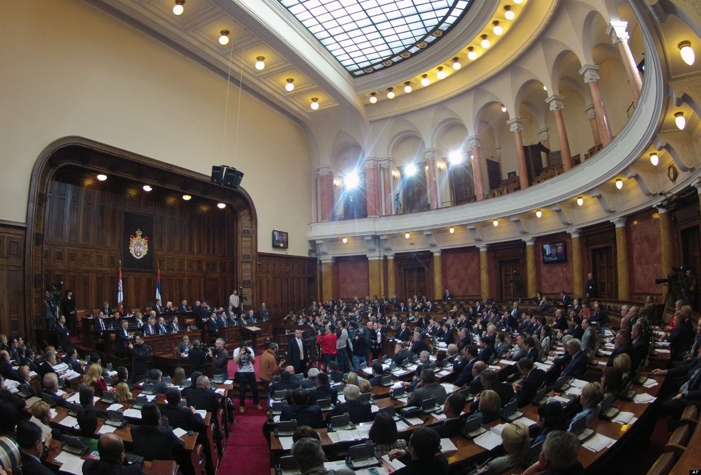 Η Σερβία «ταράζει» ΔΝΤ και Ε.Ε! - Media