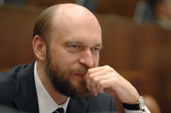 Η Interpol ζητά την άμεση σύλληψη του πρώην «τραπεζίτη του Κρεμλίνου» - Media