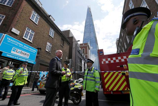 Εκκενώθηκε ο ψηλότερος ουρανοξύστης της Ευρώπης - Καπνός στα υπόγεια - Media