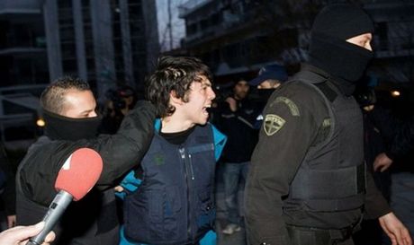 Το ελληνικό «Γκουαντάναμο» και οι μελανιές στη Δημοκρατία - Media