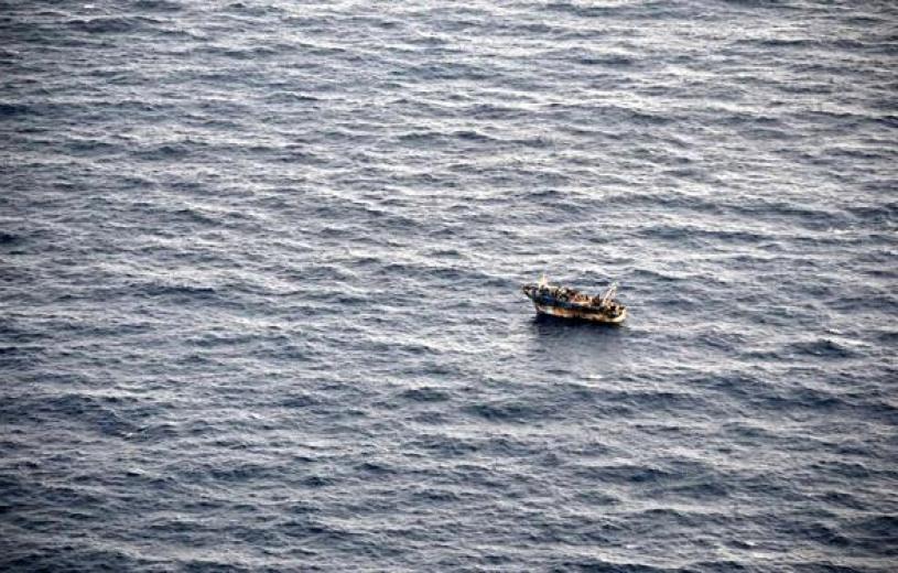 Ακυβέρνητο σκάφος με 60 επιβάτες ανοιχτά της Κεφαλλονιάς - Media