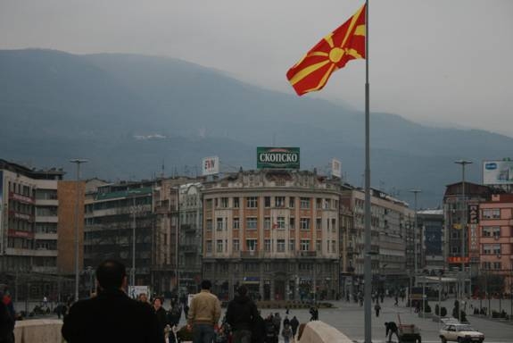 Διάλυση των Σκοπίων και μοίρασμα των εδαφών στις γειτονικές χώρες προτείνει Αμερικανός γερουσιαστής (Video) - Media