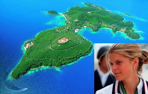 Κάτω τα χέρια από την Αθηνά! - Media