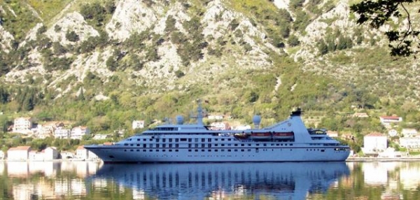 Οι πρώτες εικόνες από τις προετοιμασίες για το πάρτι στο Σκορπιό (Video + Photos) - Media