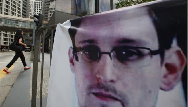 Σνόουντεν: «Εγκαταλείψτε Dropbox, και εταιρείες όπως το Facebook και το Google» (Video) - Media