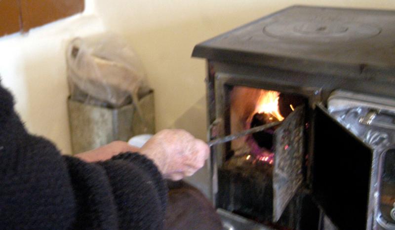 Ηλικιωμένος πέθανε προσπαθώντας να ζεσταθεί - Media