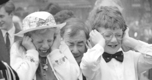 Ποιοι ήχοι επιβαρύνουν τα αυτιά μας και καταστρέφουν την ηρεμία μας; - Media