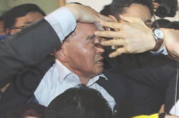 Ν. Κορέα: Αγανακτισμένοι συγγενείς προπηλάκισαν τον πρωθυπουργό - Media