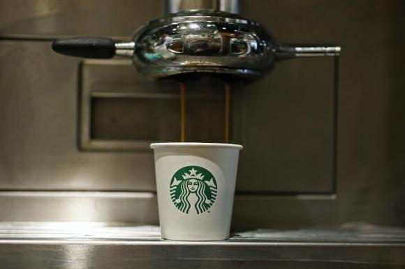 Αντεπίθεση Starbucks στον Τραμπ: Θα προσλάβουμε 10.000 μετανάστες - Media