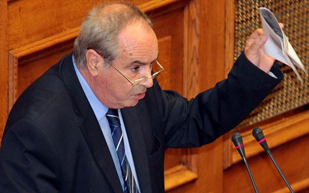 Ο Στάθης Παναγούλης δηλώνει «τρομοκράτης» και προειδοποιεί με ειδικό δικαστήριο όσους ψήφισαν τα μνημόνια - Media