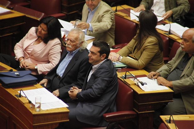 ΣΥΡΙΖΑ: Η Βουλή να αποφασίζει για την αναστολή χρηματοδότησης κόμματος - Media