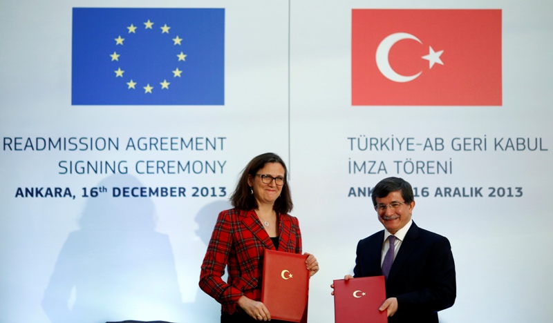Συμφωνία για κατάργηση της βίζας με αντάλλαγμα την επανεισδοχή μεταναστών υπέγραψαν Τουρκία – Ε.Ε. - Media