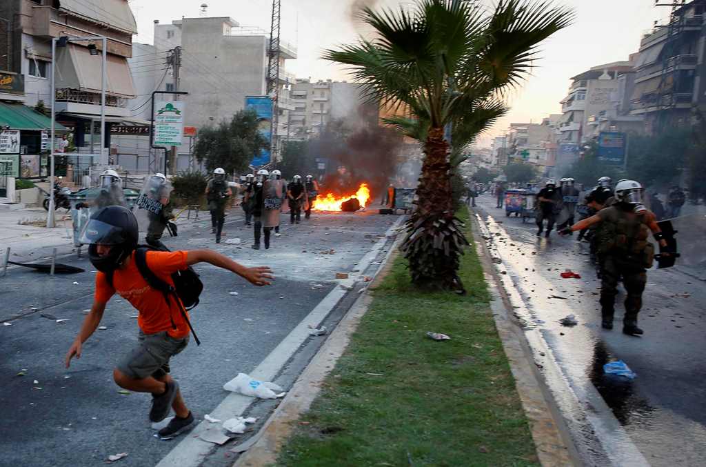 \"Κινδυνεύει να χάσει την όρασή του από το δακρυγόνο\" - Media