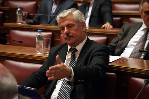 Ταμήλος: «Δεν ψηφίζω το νομοσχέδιο για απολύσεις στους Δήμους» - Media