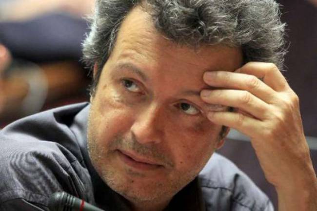Τατσόπουλος: Ήμουν γατουλογ@@λης, στο τρίψιμο, στο σούξου μούξου...
 - Media